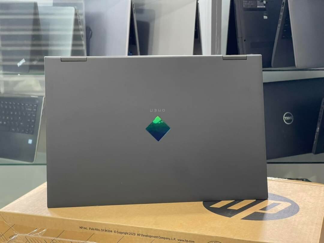 HP Omen 15-en0xxx