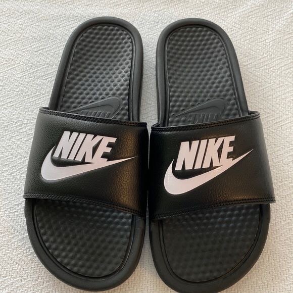Claquettes Nike confort