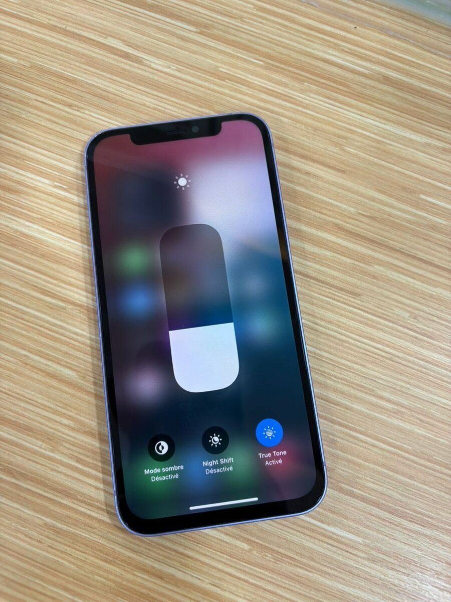 iPhone 12 64giga tout passe