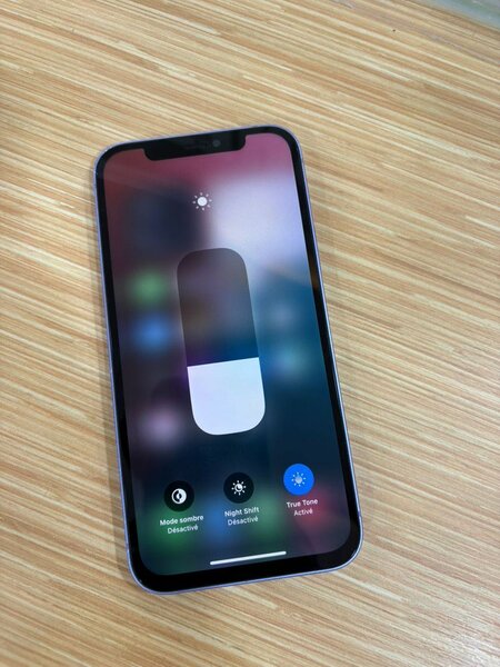 iPhone 12 64giga tout passe