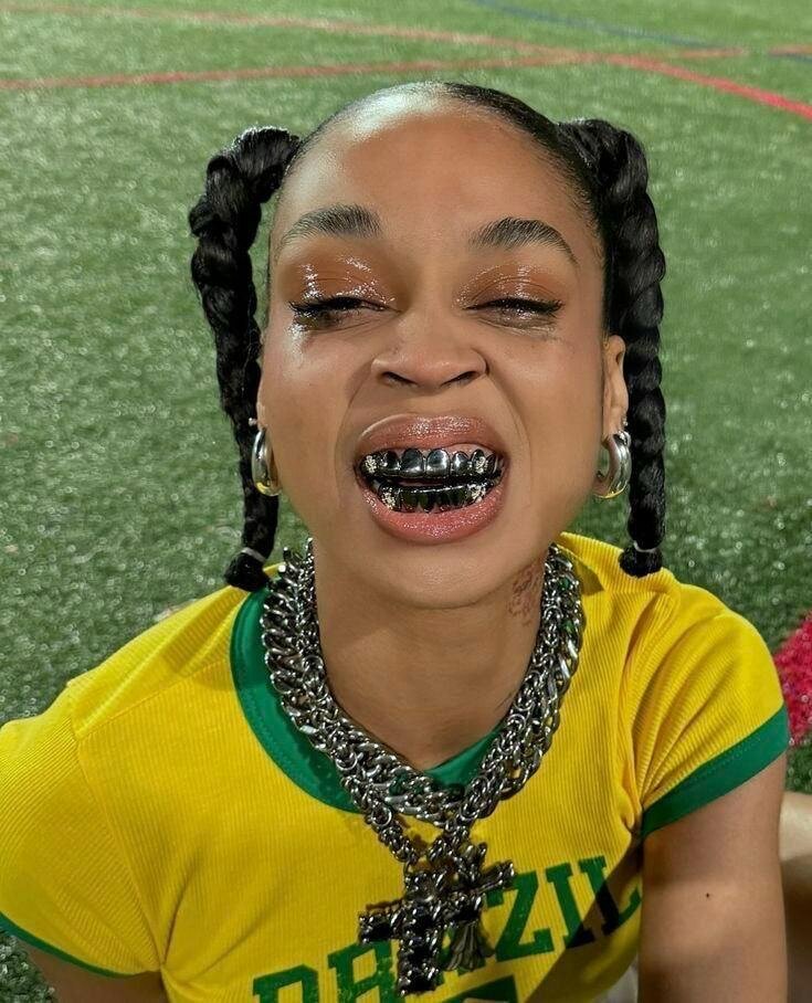 Gold Teeth Grillz
