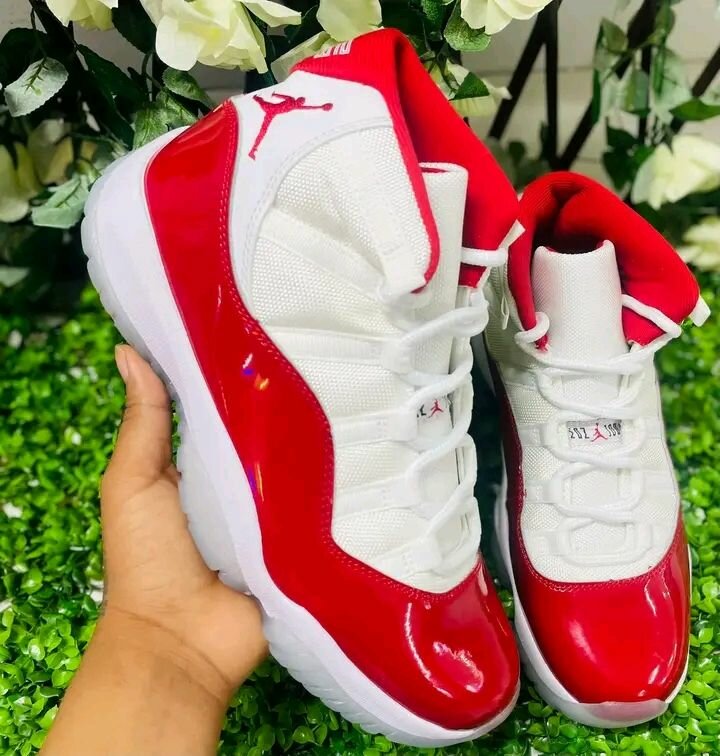 Jordan 11s