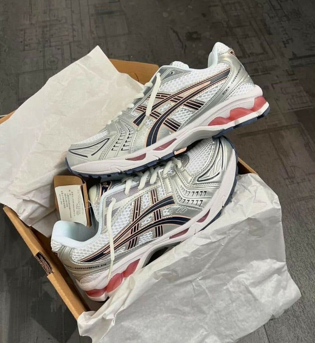 ASICS SNEAKER