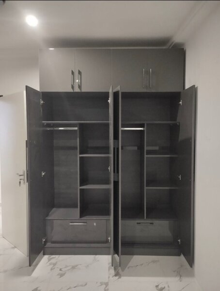 FIBRE WARDROBE