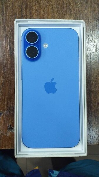 iPhone 16