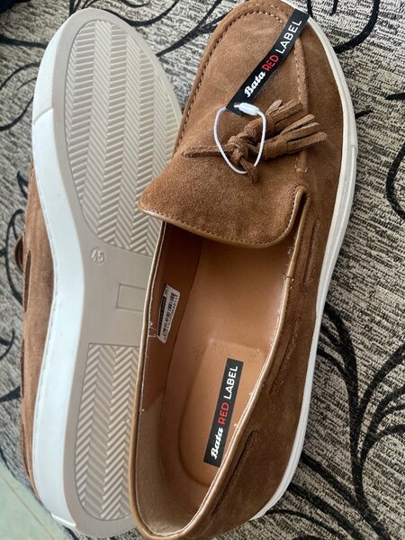 Mocassins Bata en daim