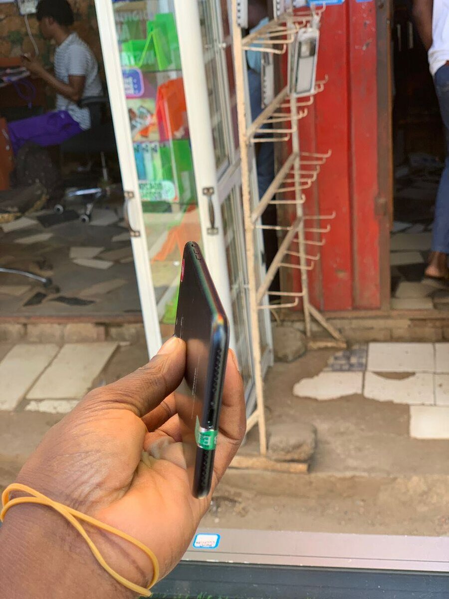 iPhone 7+ 128 gig