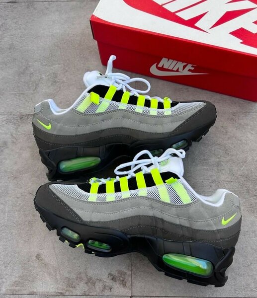 NIKE CLASSIC