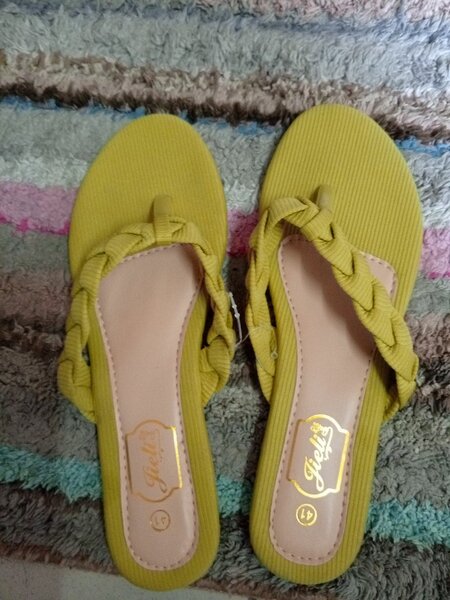 Chic sandales