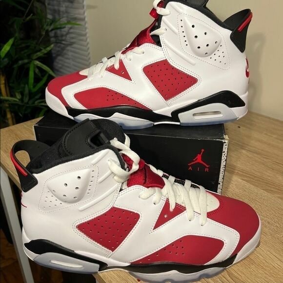 JORDAN 6 RETRO