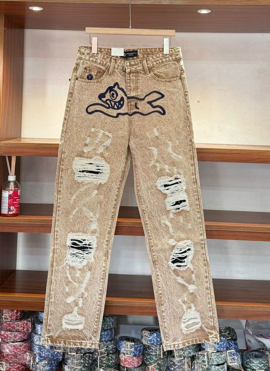 Baggy jeans