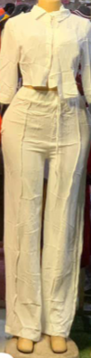 Costume femme avec pantalon ample et veste courte, blanc