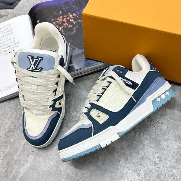 LOUIS VUITTON CLASSIC