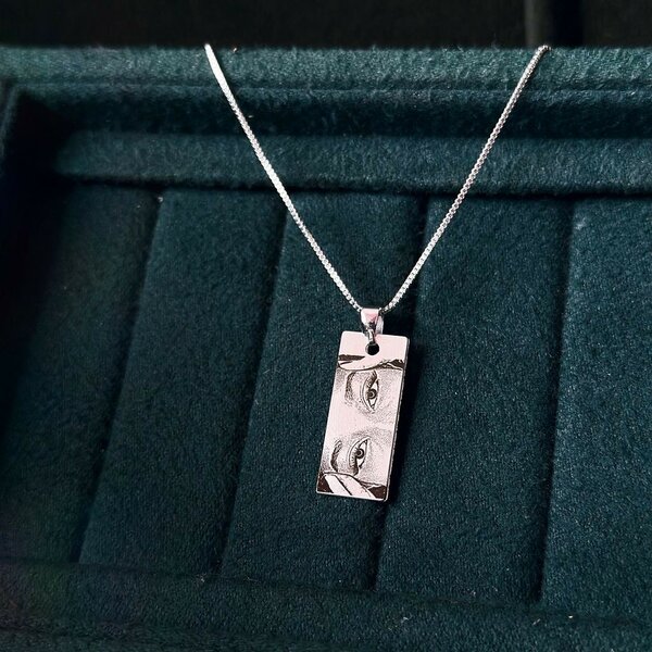 Eyes necklace