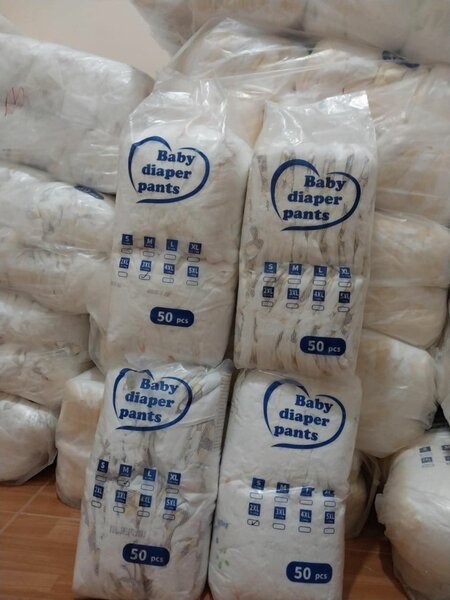 Couches bébé 100 pcs. S à 4XL