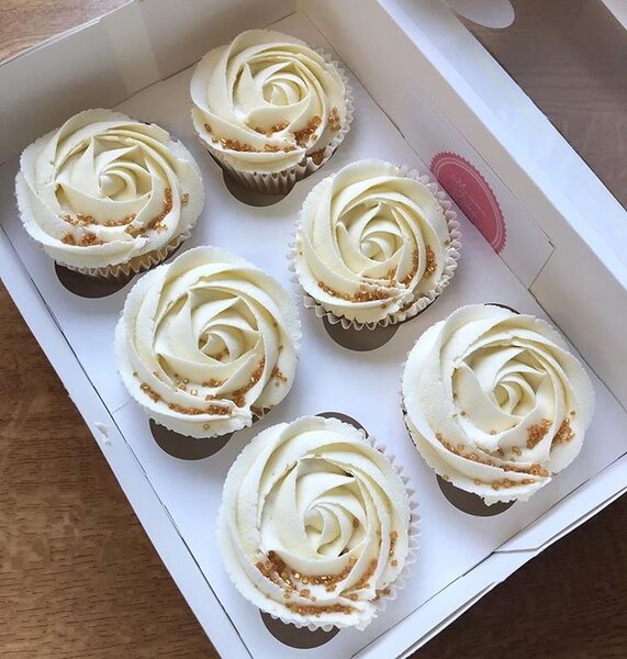 6 Cupcakes