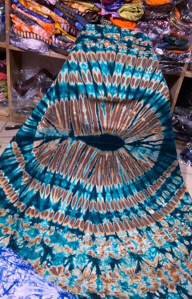 distingué bleu