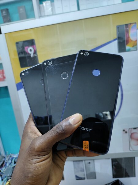 Honor 8 lite