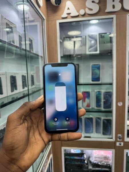 iPhone 12