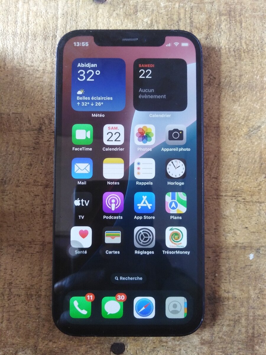 iPhone 12 simple