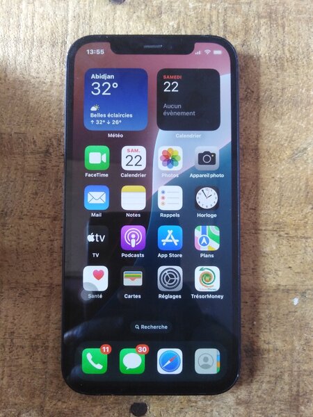 iPhone 12 simple