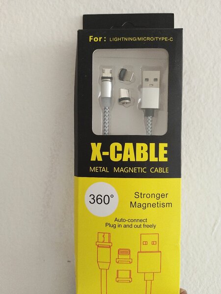 Câble magnétique X-CABLE 3 en 1