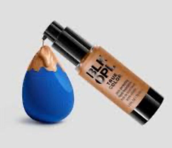 Fond de teint liquide BLK OPL