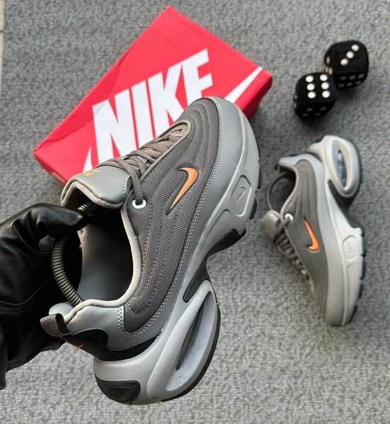 NIKE CLASSIC