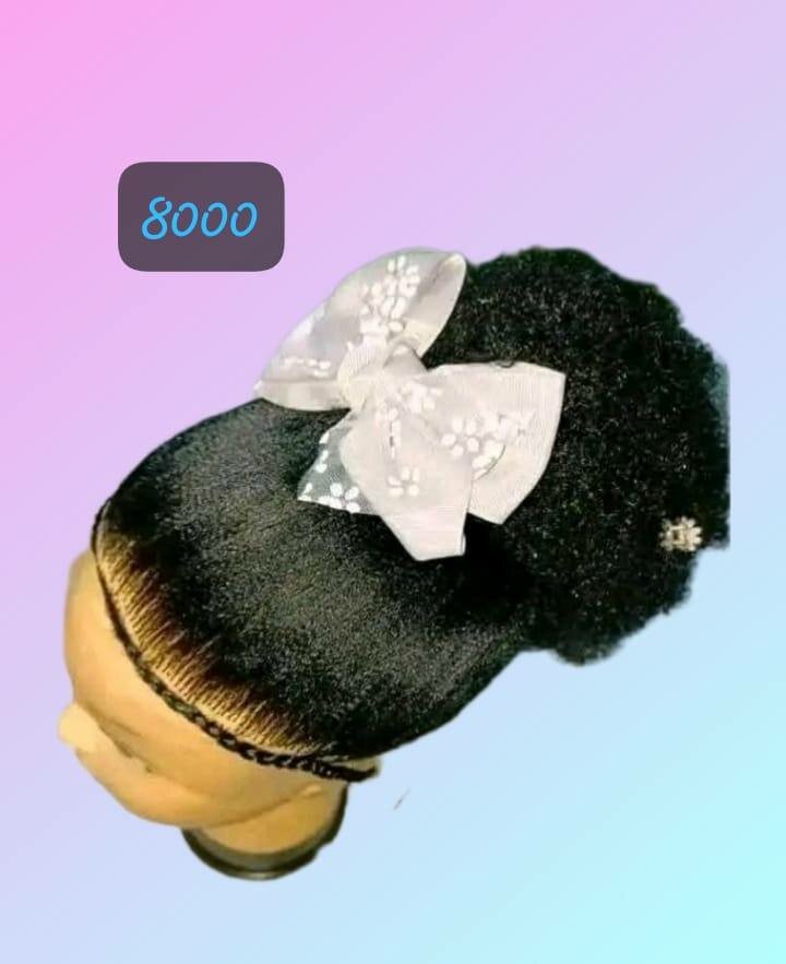 Perruque Noire avec Nœud