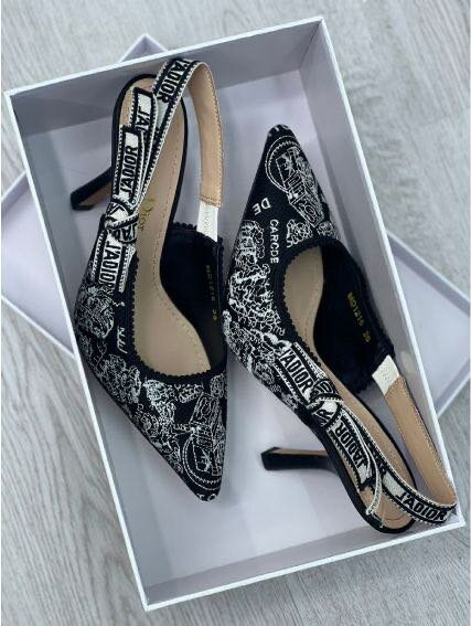 Half shoe