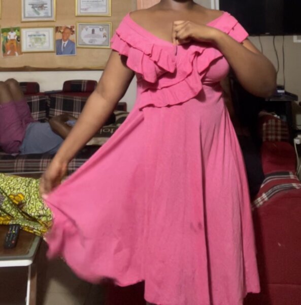 Robe rose élégante pour femmes