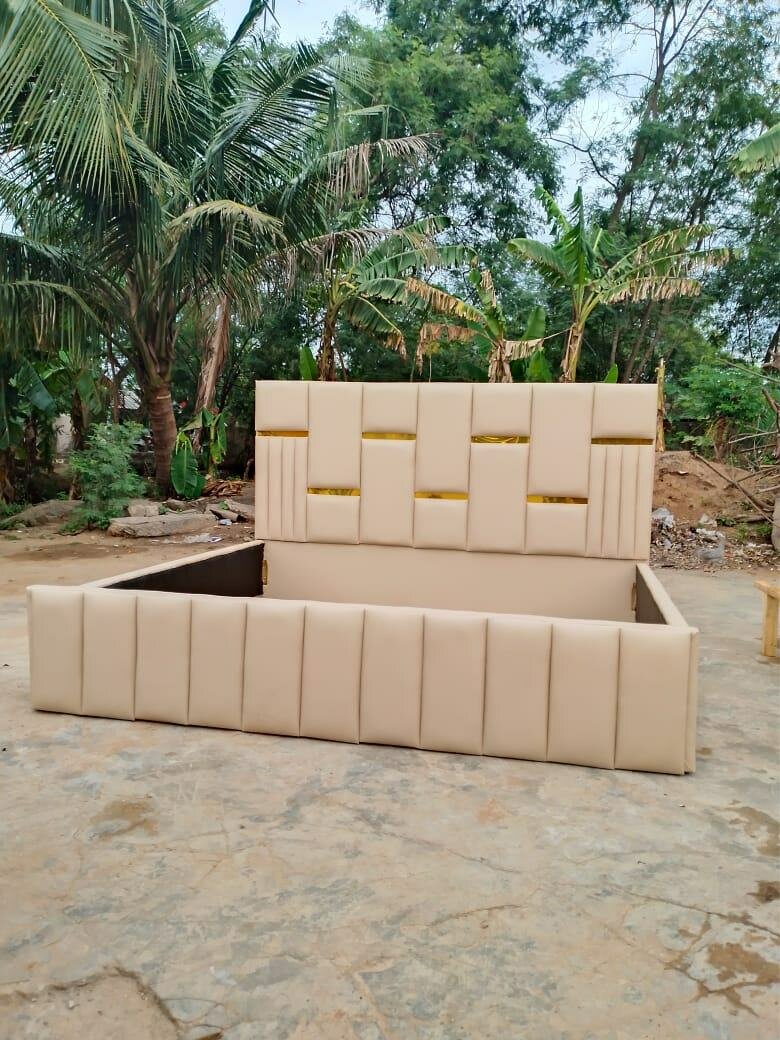 Double bed frame