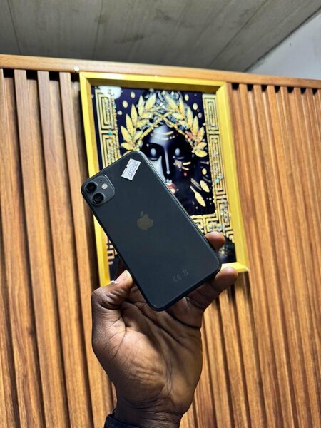 iPhone 11