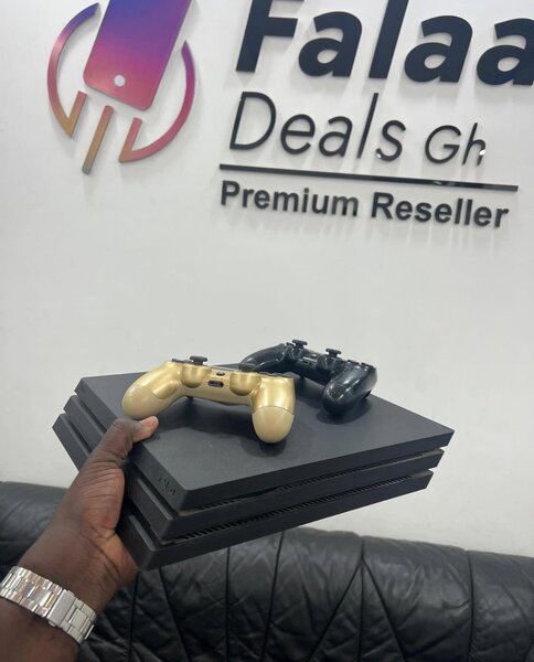 Play Station 4 Pro