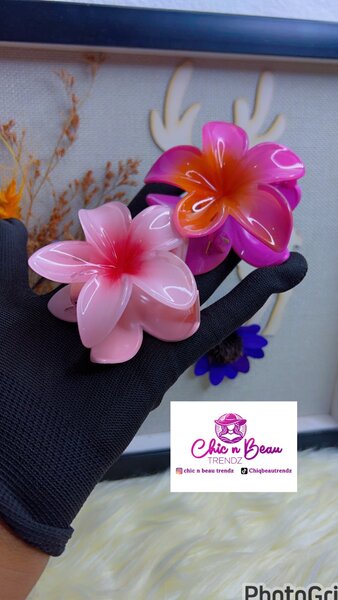 Flower Claw Clip