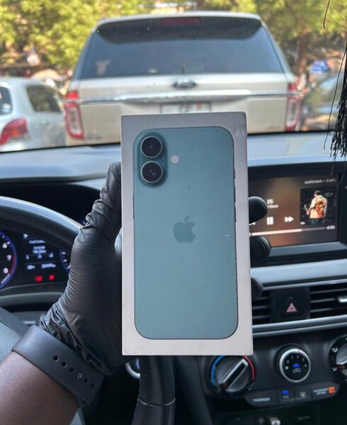 iPhone 16