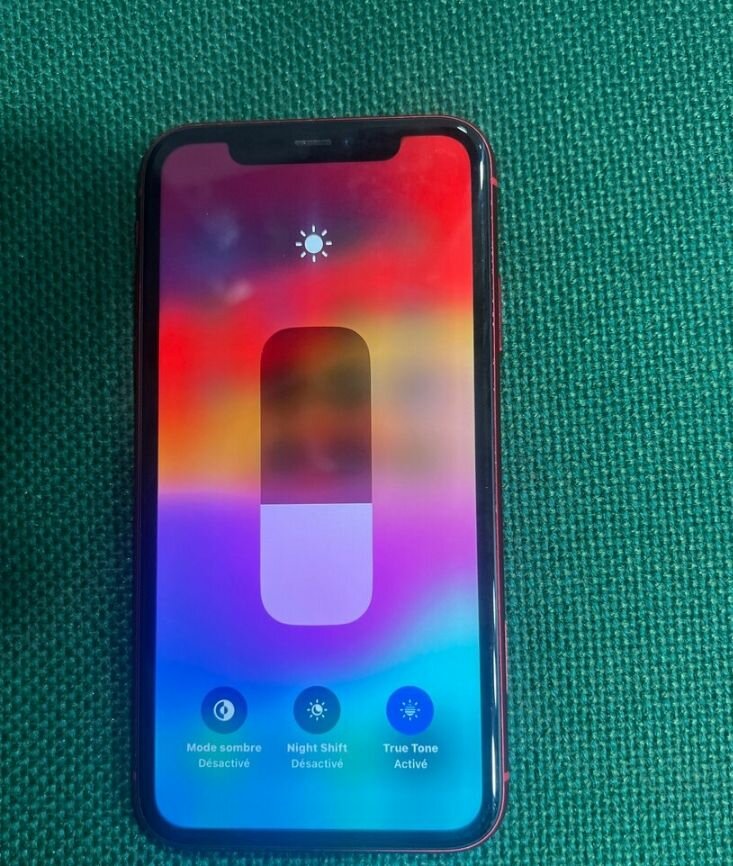 iPhone Rouge 64Go Excellent État