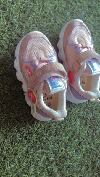 Thrift Kids footwear (size 24)
