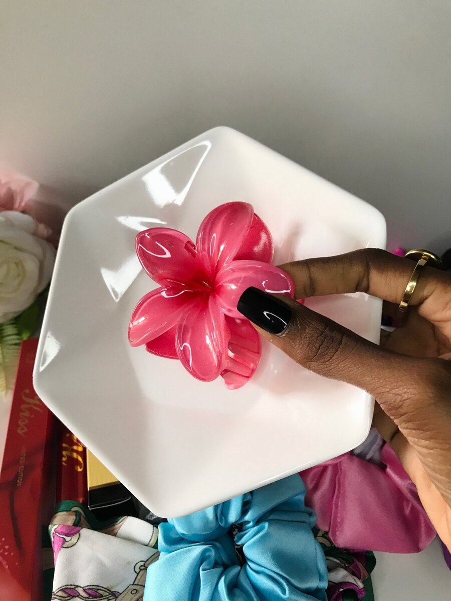 Claw clips for hair