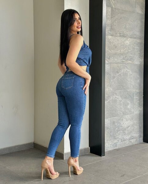 Skinny jeans