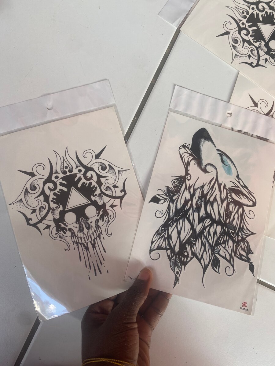 Tatouages Temporaires Tête de Mort et Loup
