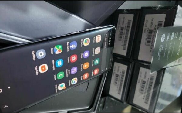 Samsung Galaxy S8 Smartphone