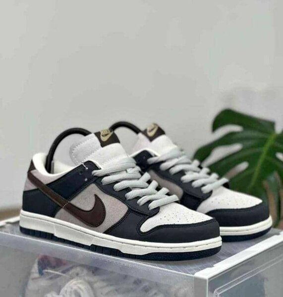 Nike blanc vert