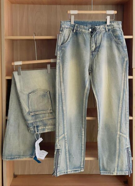 Baggy jeans