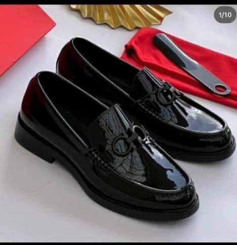 Shoe