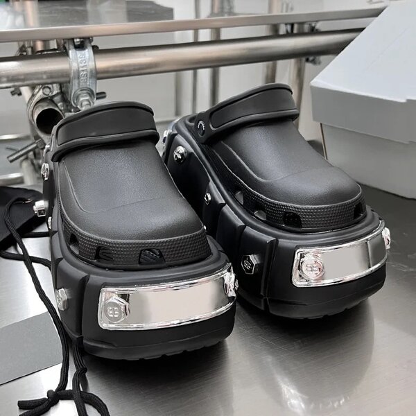 Balenciaga slides