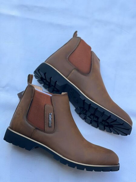 TIMBERLAND BOOTS