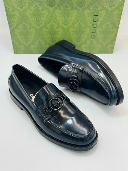 Gucci shoe