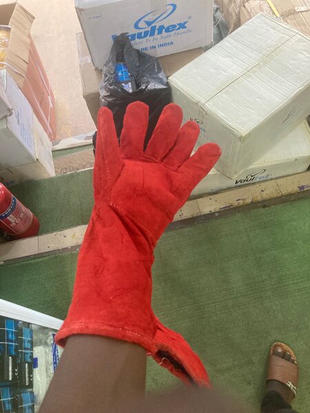 Leather hand Gloves