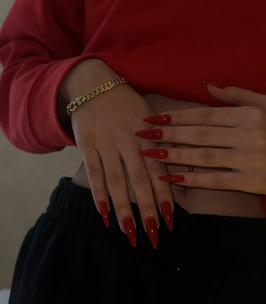 Press on nails